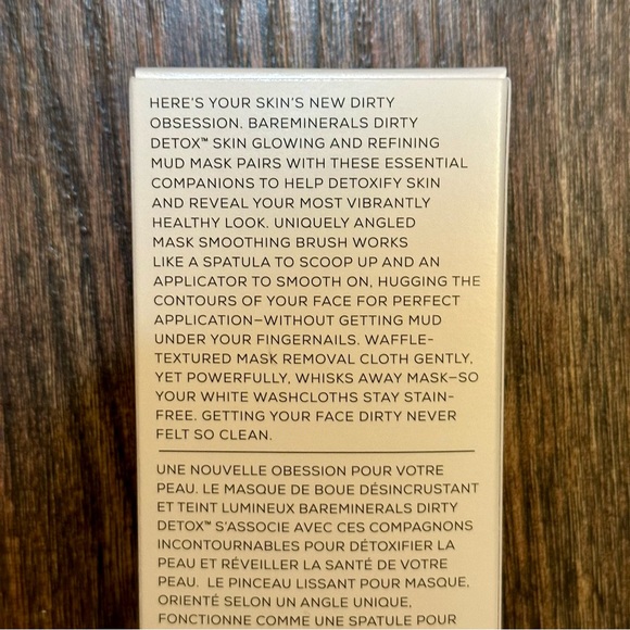 Bare Minerals Mask Essentials with mask smoothing brush and cloth BNIB - Picture 7 of 10